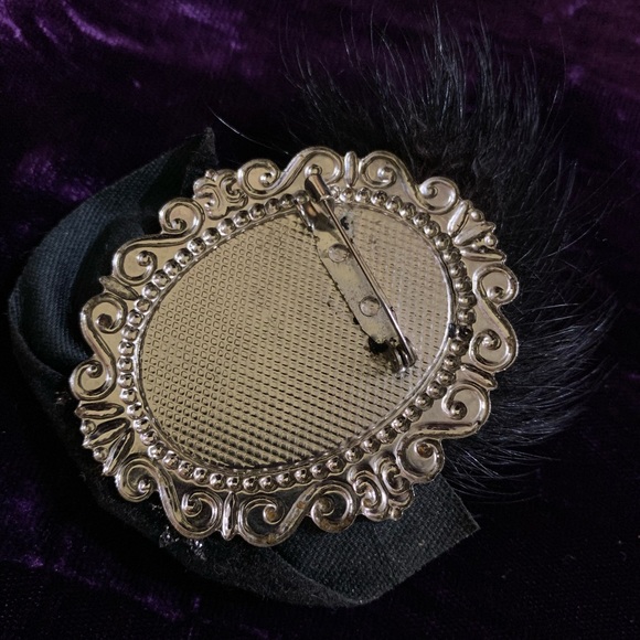 Vintage Fancy Lady Brooch - Picture 6 of 12